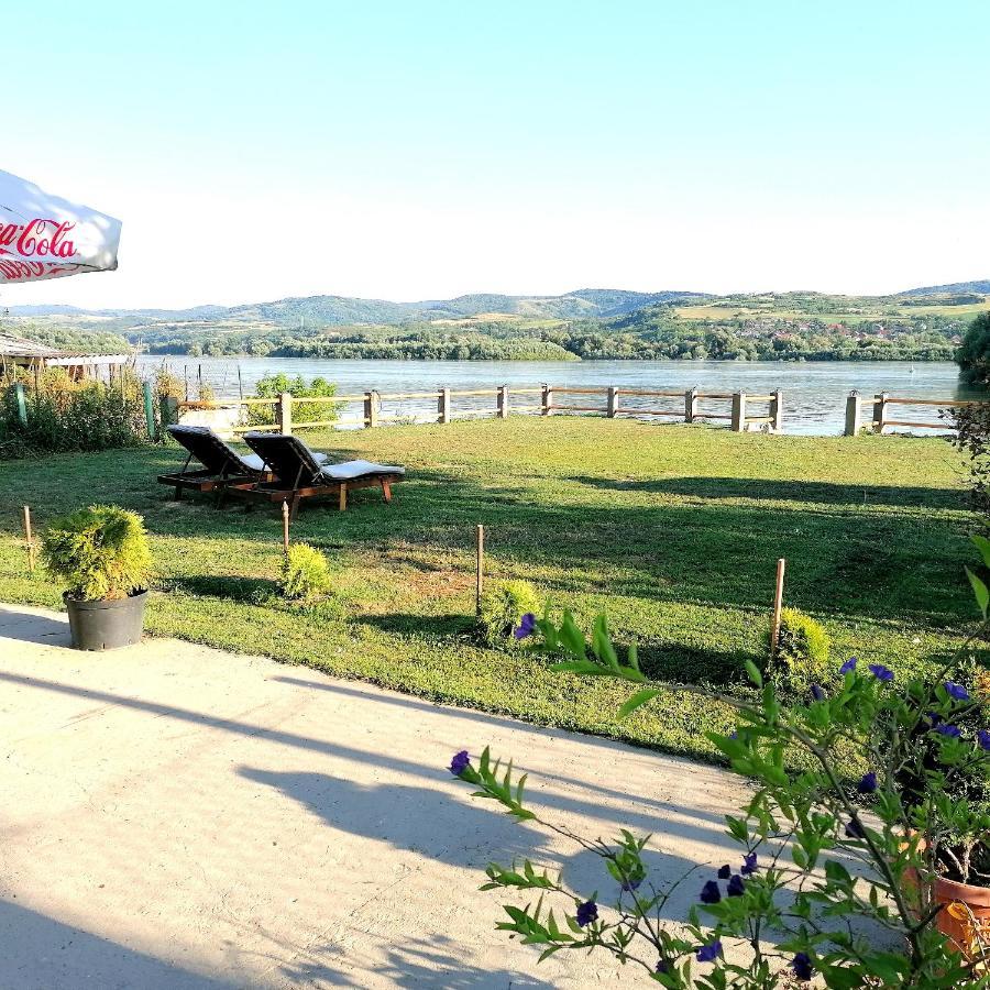 Captain'S House By The Danube River Cerevic Экстерьер фото