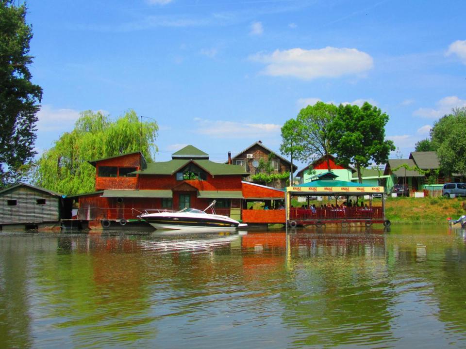 Captain'S House By The Danube River Cerevic Экстерьер фото