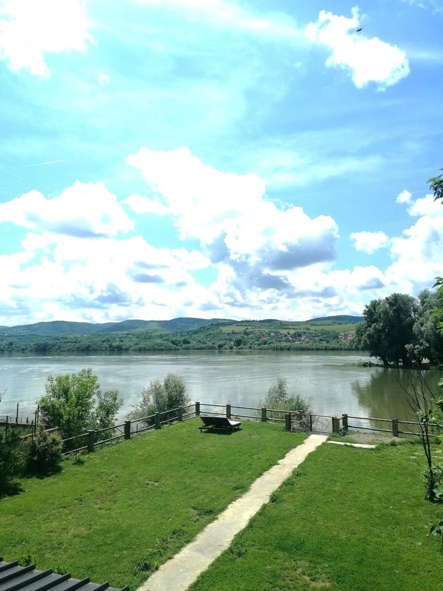 Captain'S House By The Danube River Cerevic Экстерьер фото